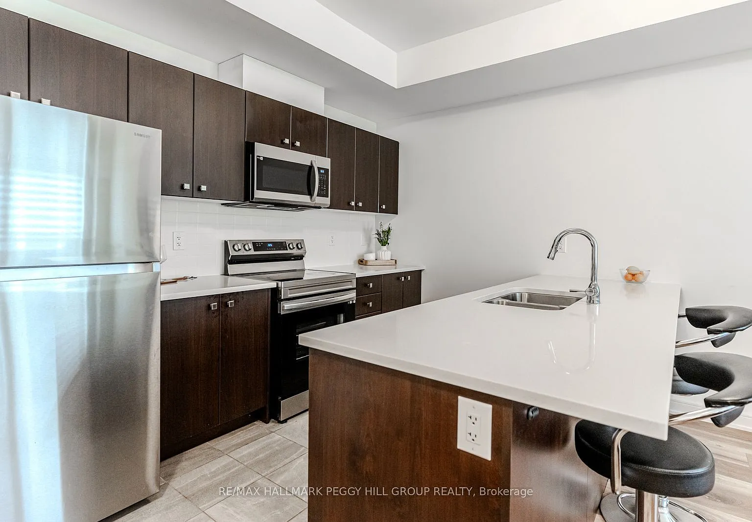 2 bed, $2,550 — Photo 3
