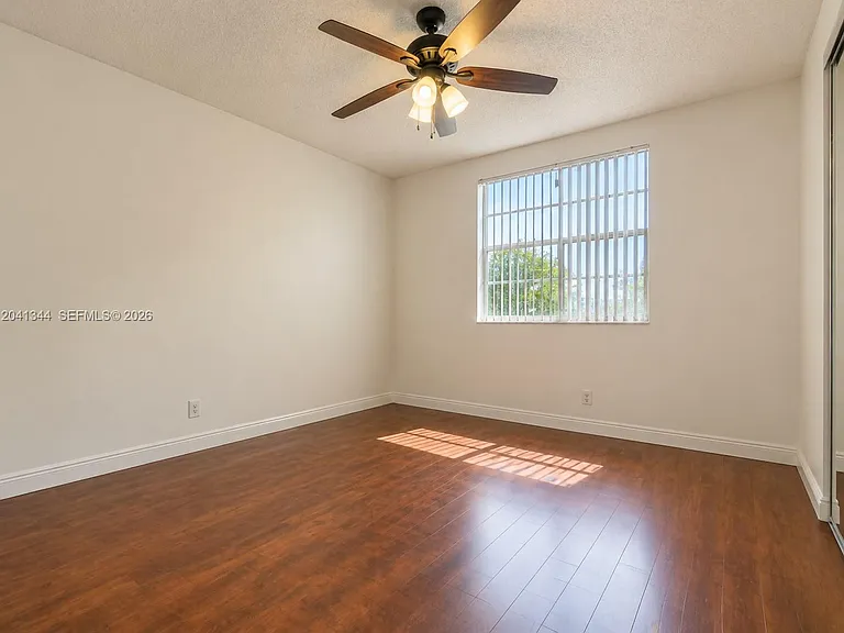 11938 NW 12th St — Photo 5