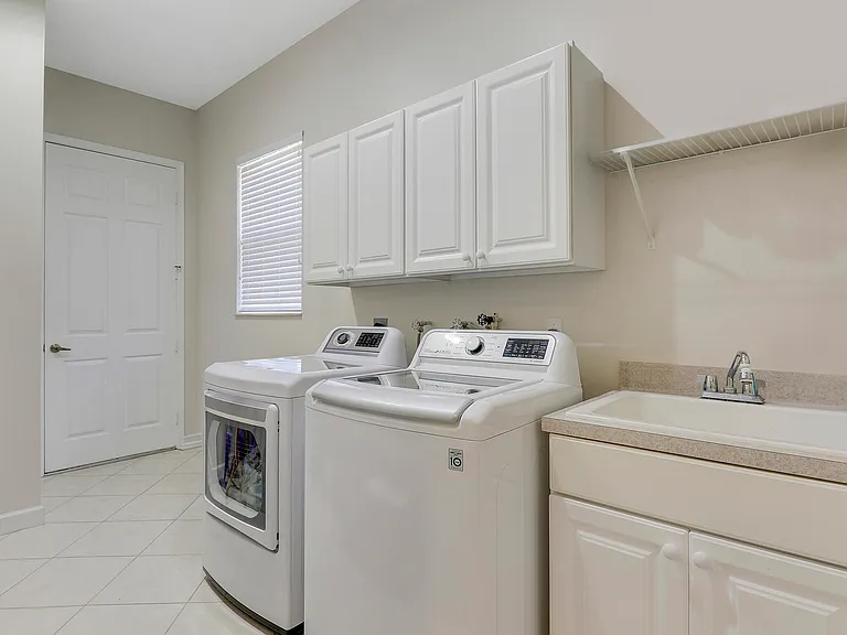 7112 Maidstone Dr — Photo 25