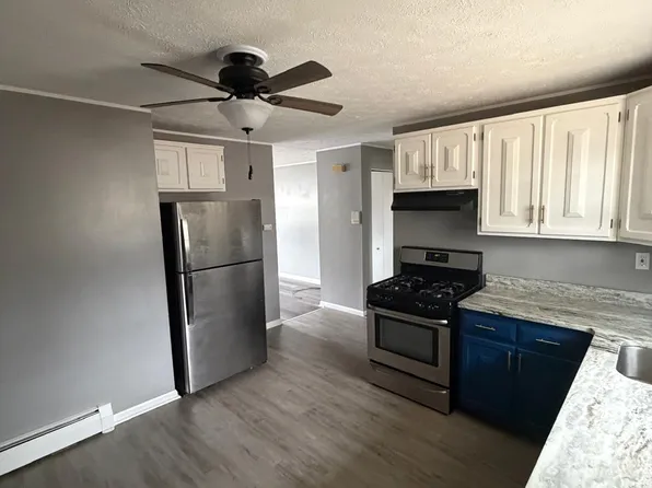 1081 Blue Hills Ave, Bloomfield, CT 06002