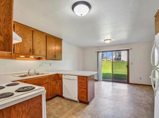 656 Menlo Park Rd, Green Bay, WI 54302