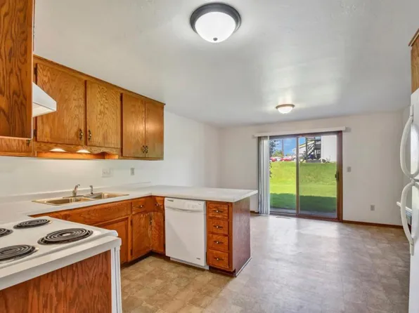 656 Menlo Park Rd, Green Bay, WI 54302