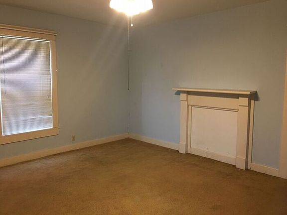 2nd image of 1584 Latimer Ln