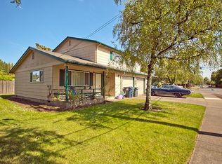 1913 Gilham Rd, Eugene, OR 97401