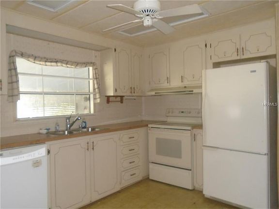 4th image of 17427 Tangerine Ct
