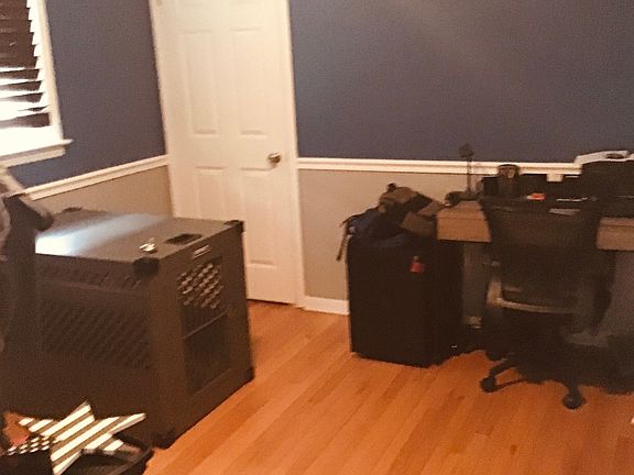 5th image of 3412 N Odell Ave