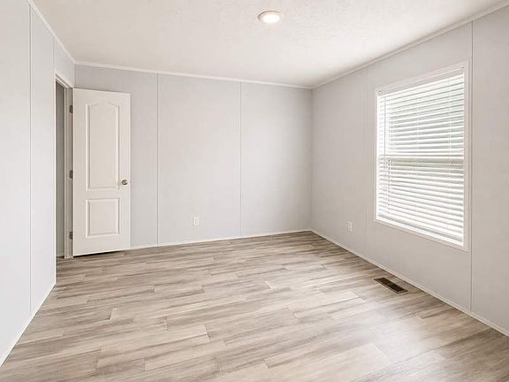 5th image of 112 Ridge Way