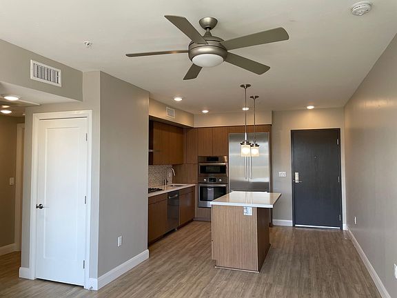 2nd image of 1944 State St #616