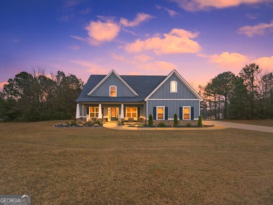 208 Ashley Glen Dr, Williamson, GA 30292