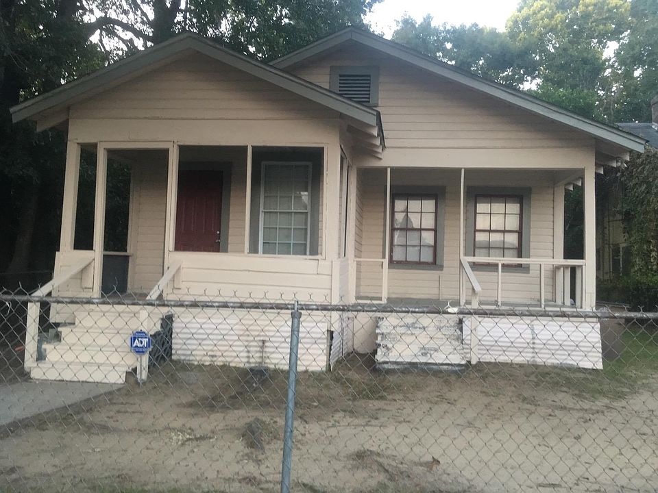 single family home new paint inside and out