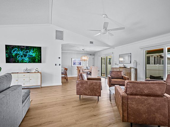 3rd image of 1513 Bermuda Rd