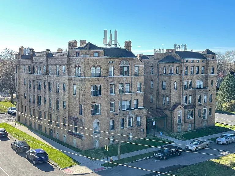 Glynn Court Apartments — Photo 46