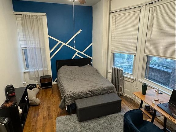 2nd image of 31 E 30th St #2C1