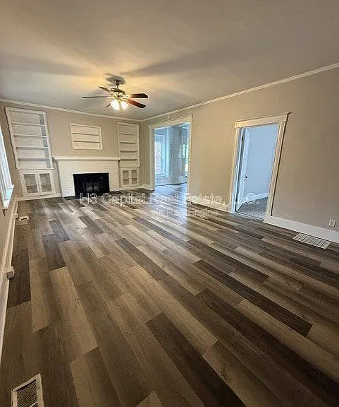 2262 Cleveland Blvd — Photo 2