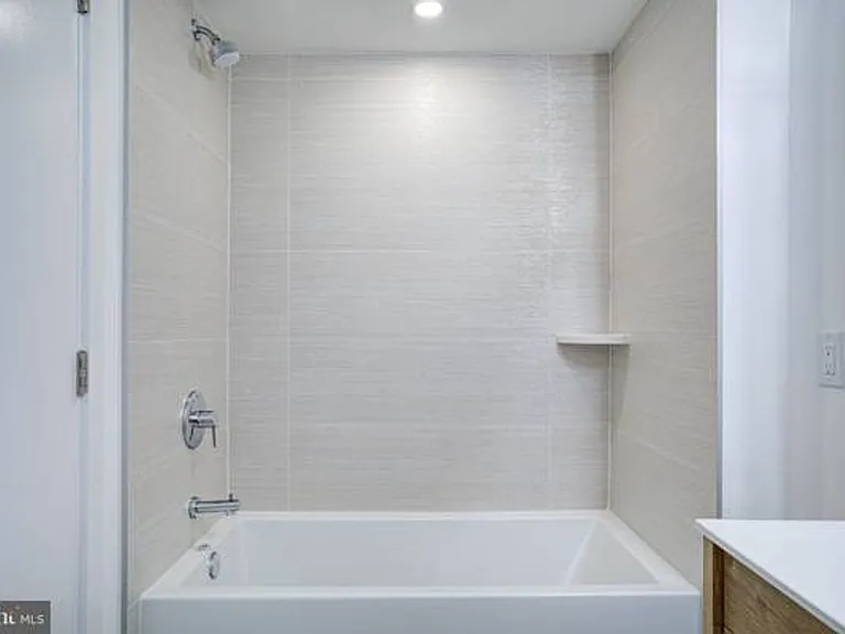 1751 N Howard St — Photo 27