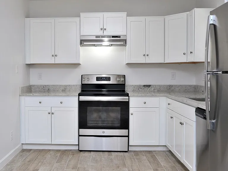 3302 E Presidio Rd — Photo 7