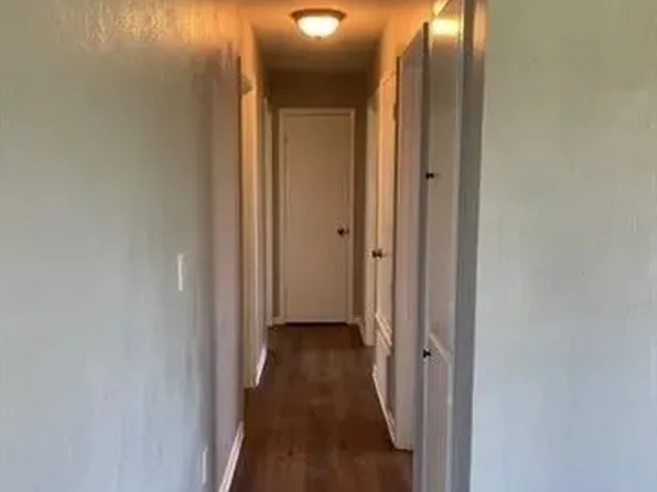 1106 Blackburn St, Commerce, TX 75428