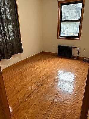 3rd image of 113 Mott St #3
