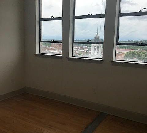 2nd image of 30 Franklin St APT 706