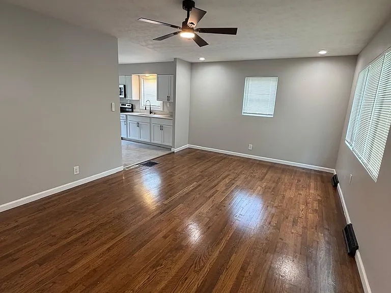 6524 Rainbow Ln — Photo 21