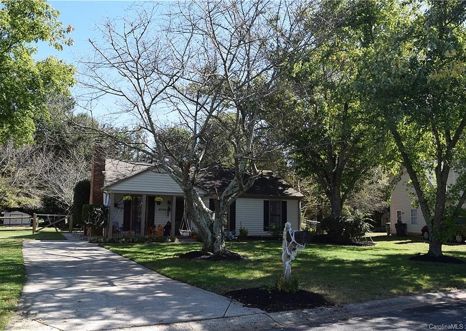 1st image of 6720 Woodwedge Dr