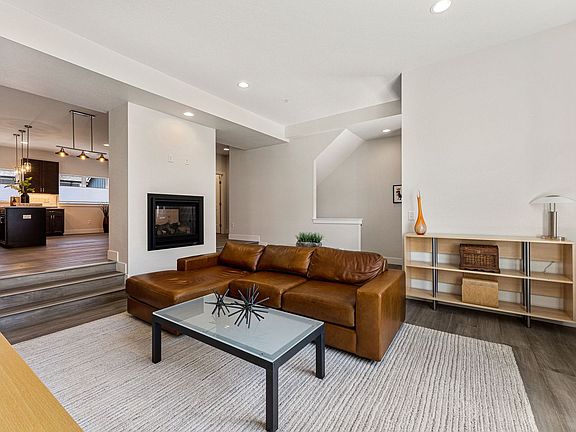 5th image of 226 Clementina St