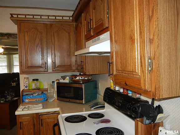 4th image of 1114 W Cedar St