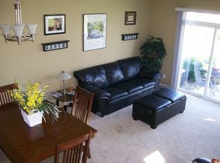 735 Providence Dr, Shakopee, MN 55379