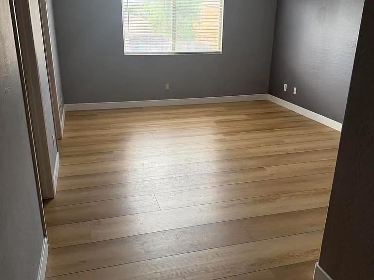 15587 W Gross Ave — Photo 2
