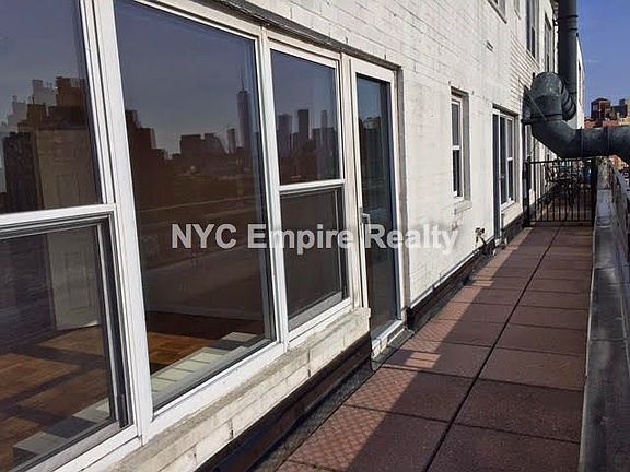 4th image of 33 Greenwich Ave APT 12G