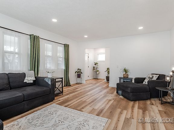 5th image of 1828 Willard Ave SE