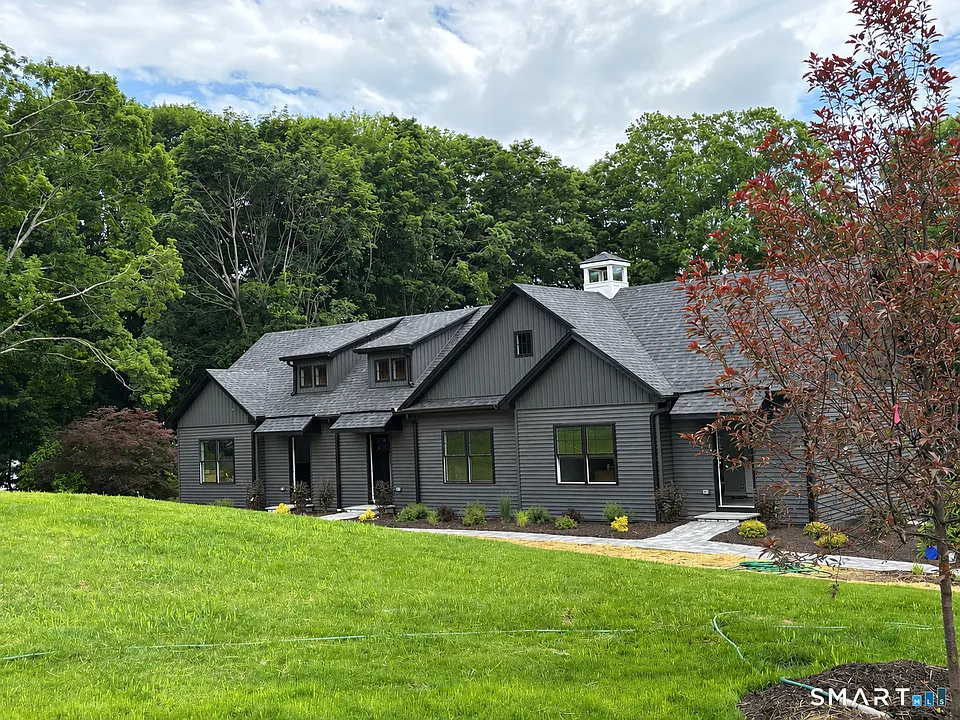9 Putnam Park Rd