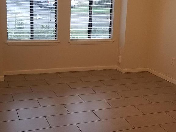 3rd image of 3550 Sable Palm Ln Unit C