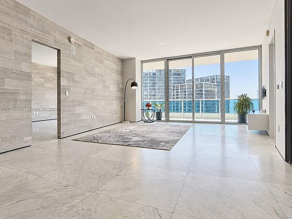3rd image of 200 Biscayne Boulevard Way APT 5104