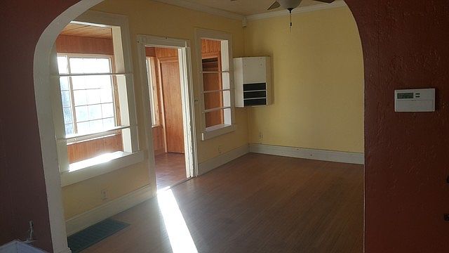 2nd image of 1522 Carmel Blvd