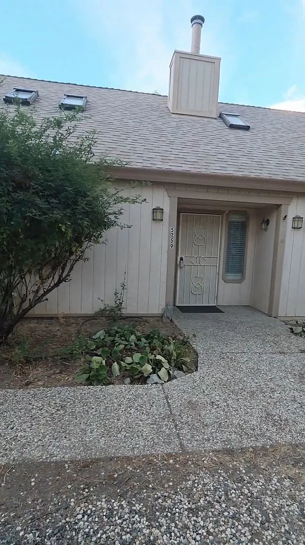 Large property for rent near Lime Saddle Marina — Photo 2