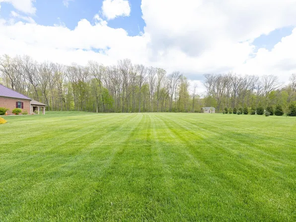 58200 Crystal Springs Dr, Goshen, IN 46528