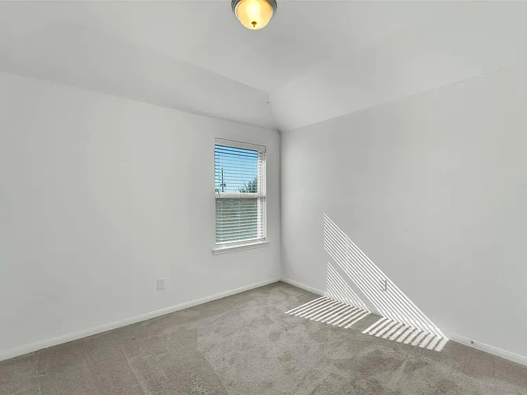 5407 Baronet Dr — Photo 32