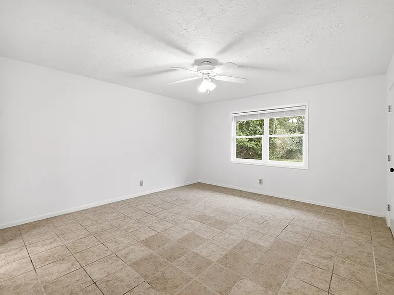 301 N Manor Dr #A — Photo 11