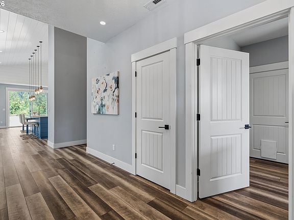 3rd image of 2301 Robbins Way