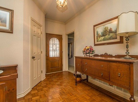 3rd image of 400 Park Place Ct