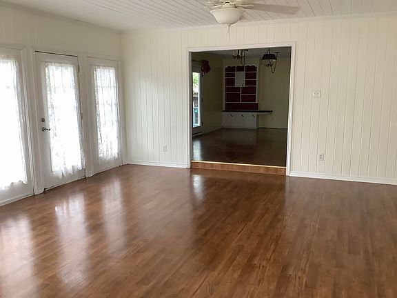3rd image of 107 Wilson Dr