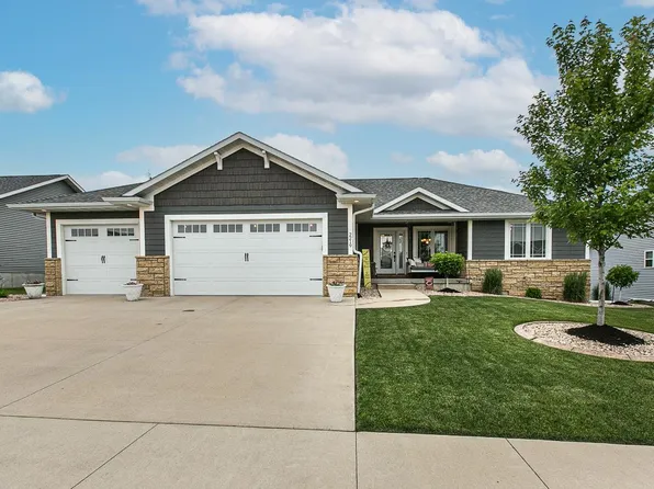 2219 Antler Ridge Dr, Asbury, IA 52002