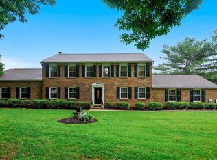 22521 Griffith Dr, Gaithersburg, MD 20882