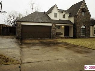 404 S Hemlock Ave W, Broken Arrow, OK 74012
