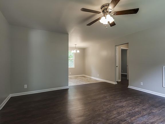 2nd image of 535 Buckeye Ln