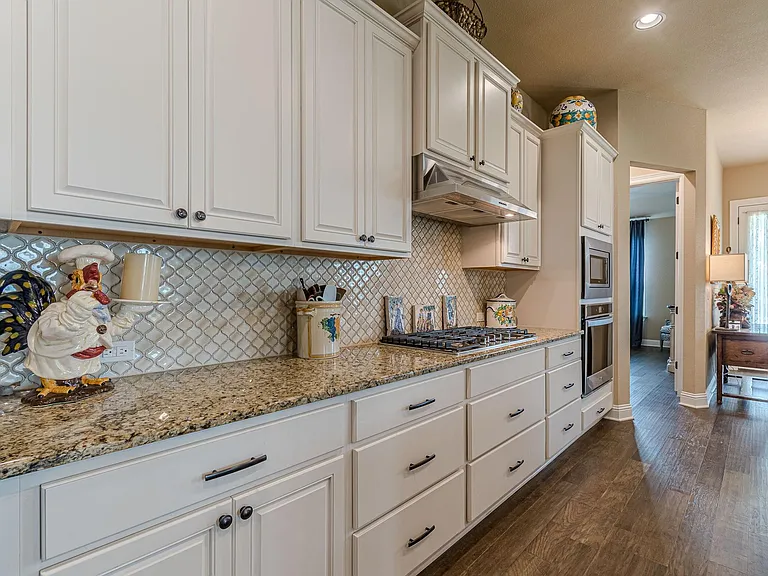 115 Laughing Pear Cv — Photo 11