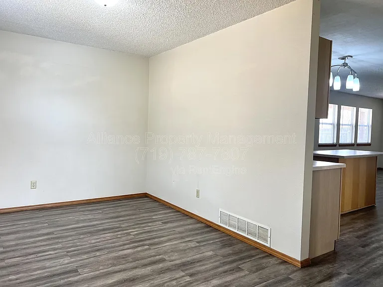 6436 Peak Vista Cir — Photo 7