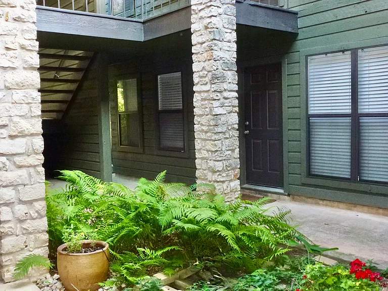 601 Hearn St #207 — Photo 26
