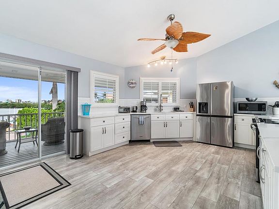 3rd image of 26905 McLaughlin Blvd